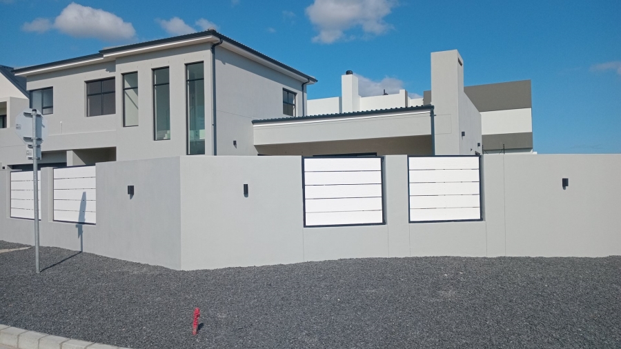 4 Bedroom Property for Sale in Sandown Western Cape